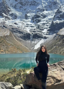 trekking lake humantay