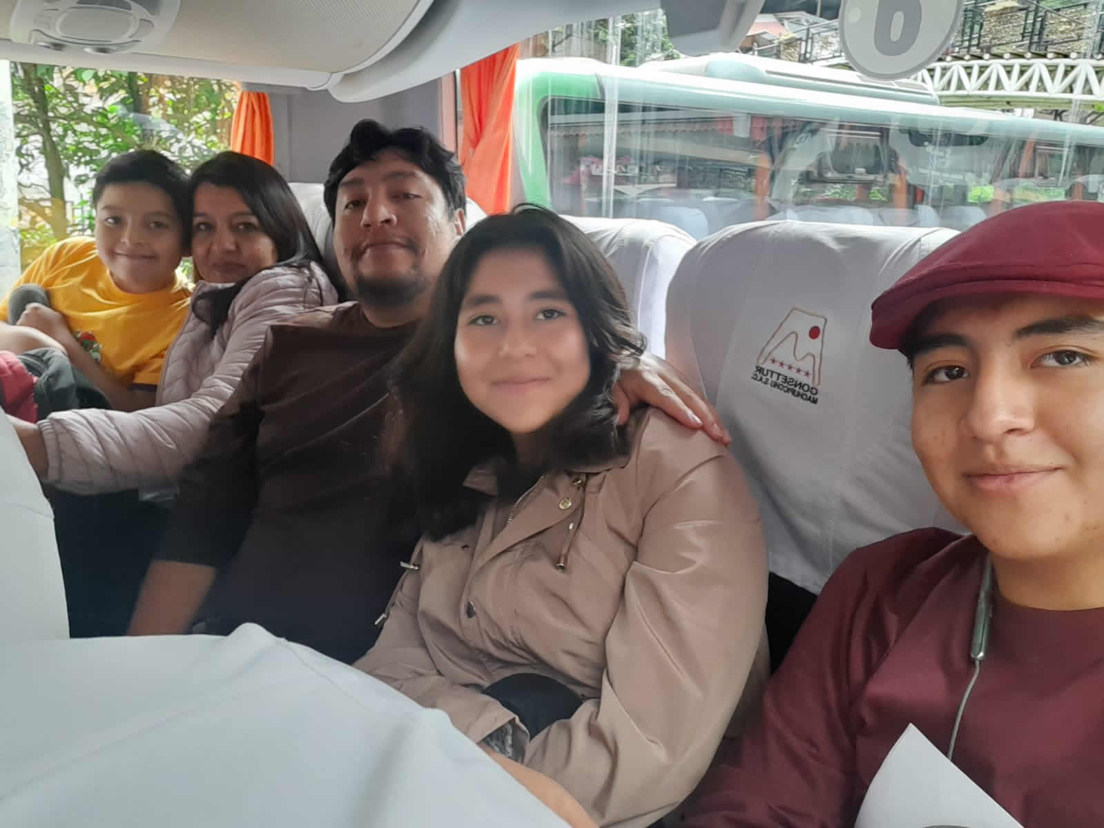 bus aguas calientes