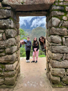 tour machu picchu in family